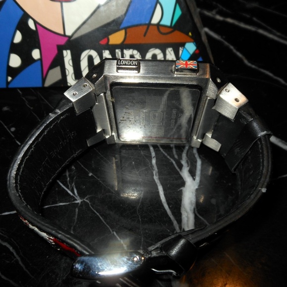 The One Britto Binary Watch Rare Collector Retired HAND SIGNED by Romero Britto - Picture 3 of 8
